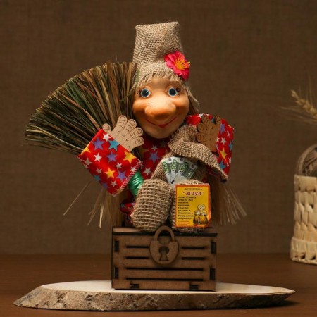 Orak-Domova "Baba Yaga on the chest", 30x29x23 cm, mix-1