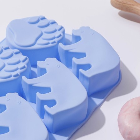 Baking form "Polar Bear", silicone, 26 × 17.5 × 3 cm, 6 cells, color mix-1