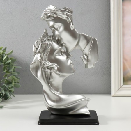 Polystone souvenir "Girl in a scarf and young man" silver 16.3x10.5x26 cm