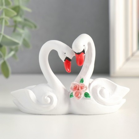 Polystone souvenir "Two white swan with roses" 3.2x9.5x6.2 cm