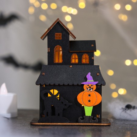 House of Ghosts House House 6 × 9 × 12.5 cm