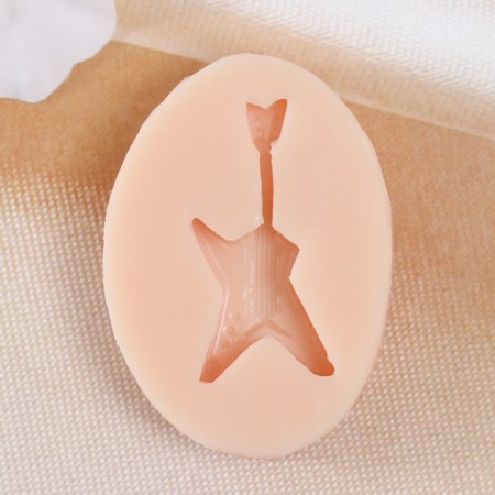 Mold Silicon "Guitar" 4,1x2x0.5 cm-1