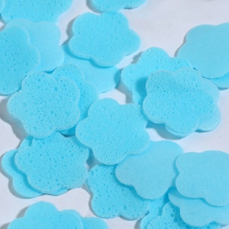 Leaf soap in the layer of a case 4.5*4.5*2cm (milk) Blue bag from-1