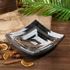 Decorative plate 