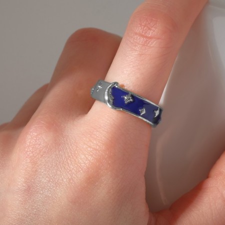 The ring "day-night" crescent, the color is blue in silver, dimensionless-1