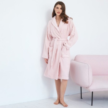 Women's robe, size m, color of powder.