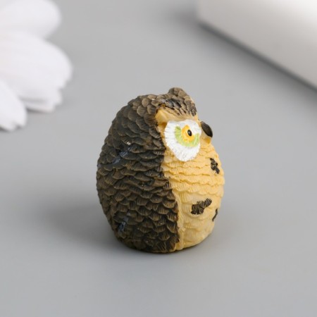 Polystone souvenir "Forest Council" 2.5x2.5x3 cm-1
