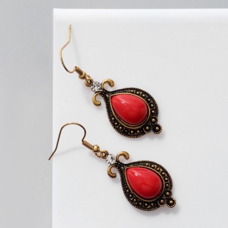Enemy earrings volumetric drop, red-white color in black gold
