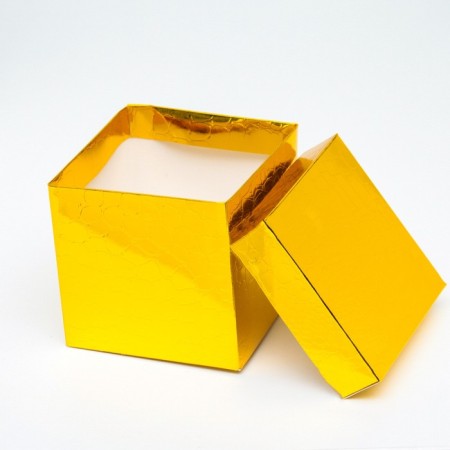 Self -charged gold box 10x10x10 cm-3