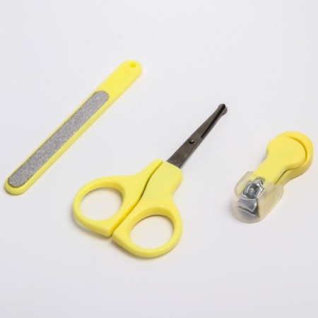 Children's manicure set, 3 subjects: scissors, saw, knipser, 0 months old, yellow color