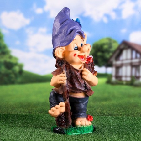 Garden figure "Dwarf with a butterfly", 27x20x55 cm,