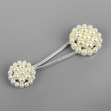 Decorative fastener, d = 2.5/3 cm, silver/white color