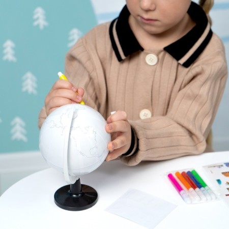The training set "Globe-painting", we study the sights-6