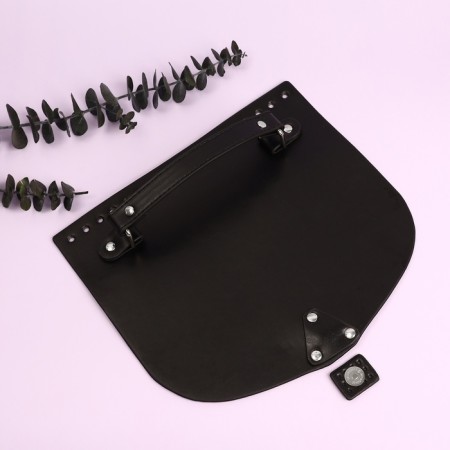 Clap for a bag, with a handle, on a magnetic button, 23 × 21 cm, black/silver color