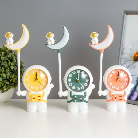 Spinker with the Cosmo clock LED 2W 6000K USB MIX 14x14x20cm Risalux