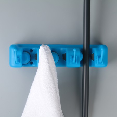 Holder for harvesting inventory with hooks, 26 × 6 × 9 cm, color mix