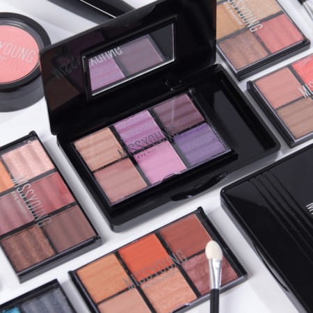 A set of professional cosmetics "Miss Young" No. 11-15