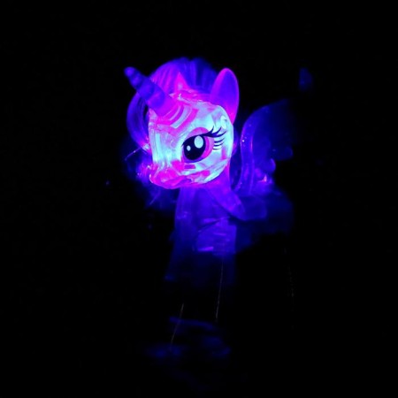 A toy-scurry "Miracle Poni", with light, mix-5