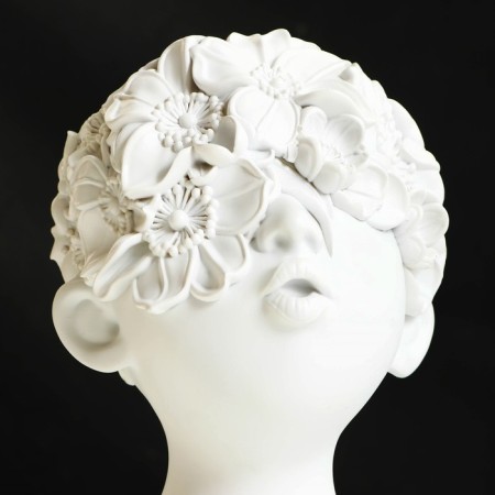 Figure Polystone "Love" Color White 12 x 6.5 x 22 cm-9