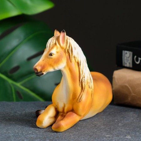 Figure "Horse" Red, 14x8x10cm-4