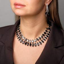 Set 2 objects: earrings, necklaces 