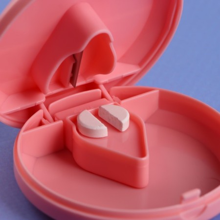 Tabertik with a tablet cut, d = 7 × 2.3 cm, 1 section, color mix-3