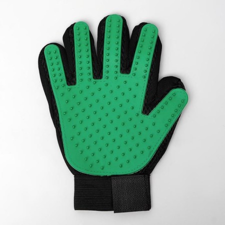 Glove - a brush for wool on the right hand with elongated cloves, green-1