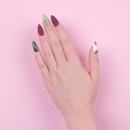 Follow nails, 24 pcs, with glue plates, almond shape, matte burgundy/green/white color-12