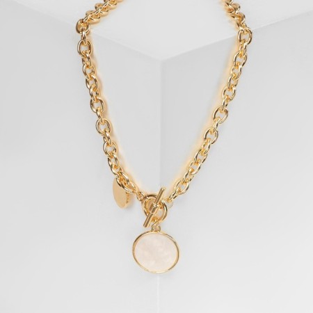 Pens "Chain" is pearl medallion, beige color in gold, 42 cm