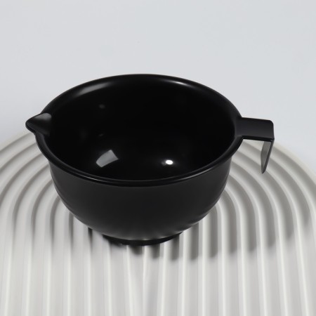 Board for staining, with a pen, 150 ml, d = 11 cm, black color