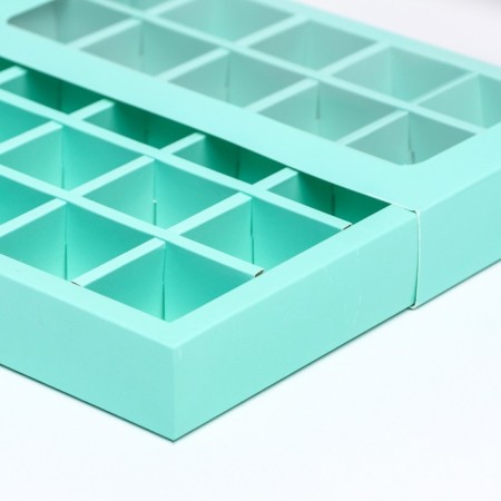 Box for sweets 25 pcs, 22 x 22 x 3.5 cm, mint-3