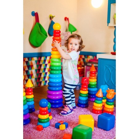 Giant pyramid, 20 rings with a cone-7