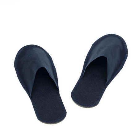 Slopels disposable standard are blue, with a closed cape-1
