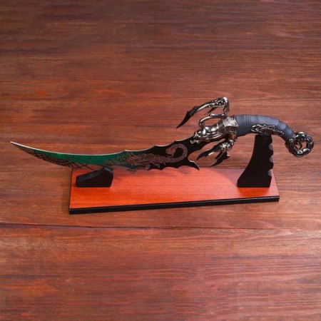 Souvenir knife on the stand, scorpion on the blade and handle, 53.5 cm