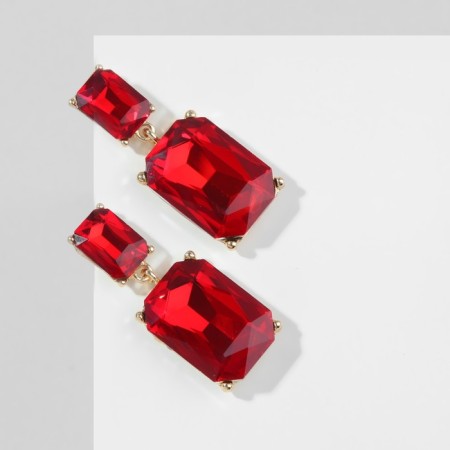 Earrings with Cleo rhinestones classic, red color in gold-1