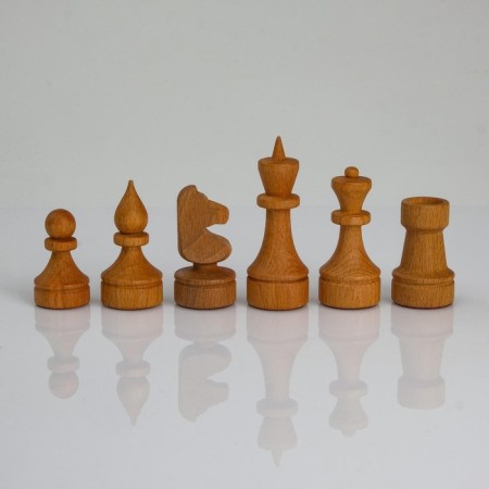 Chess figures made of an array of beech, with a velvet lining King H = 7.5 cm, Pig H = 4.3 cm-2