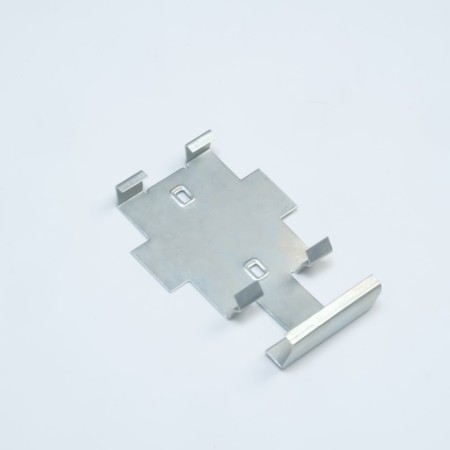 Metal clip for fastening profiles from polymer-1