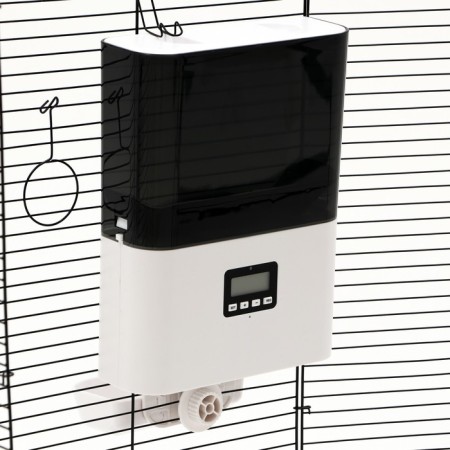 Smart auto feeder for animals, with an mount on a cage, with a voice recording function