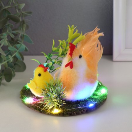 Souvenir polystyrene light “Red -haired chicken with a chicken in the meadow” 14x12.5x11 cm