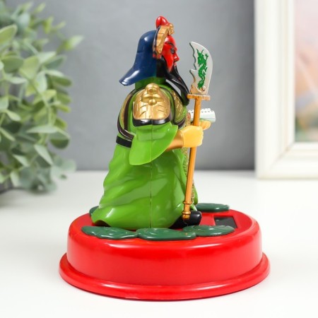 Plastic pendulum from the solar battery "Guan Yu with the dragon at the armor" 11.5x11.5x15 cm-1