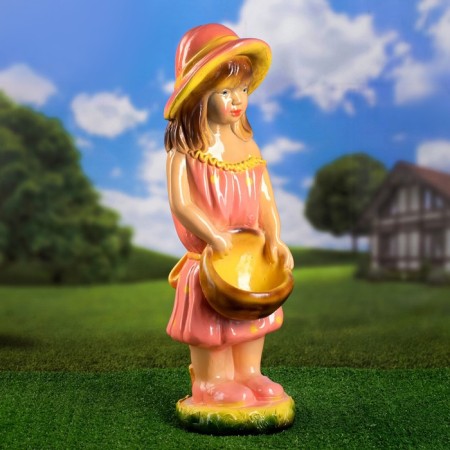 Garden figure "Girl with Bolshoi basket" 20x24x65cm mix-2