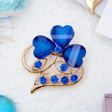 Brooch 