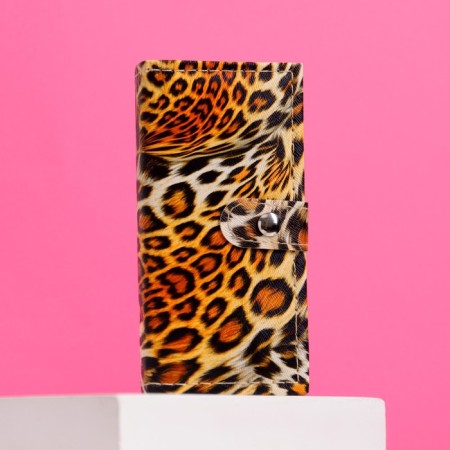 A set of decorative cosmetics: shadows 18 colors, blush 2 colors, powder, bronzer, mirror, mix-3