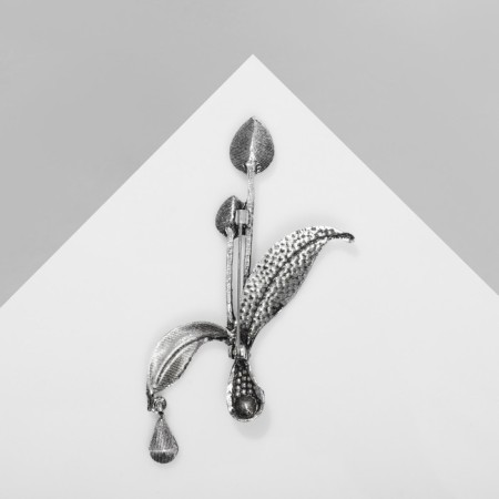 Brooch "Foliage" with dew, red-white color in black silver-1