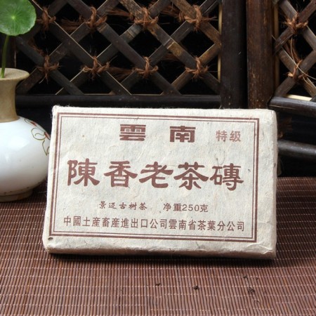 Chinese sustained black tea "Shu puer. Old brick", 250 g, 2012, Yunnan, brick-3