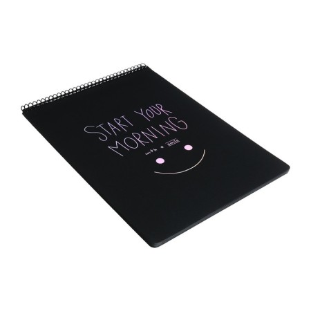 A4 sketchbook, 30 black sheets on the crest, Smile, solid substrate, density 110 gr., Mix-4