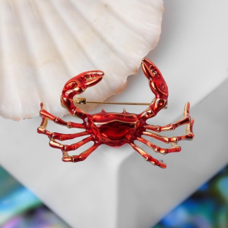 Brooch "Crab", red color in gold-1