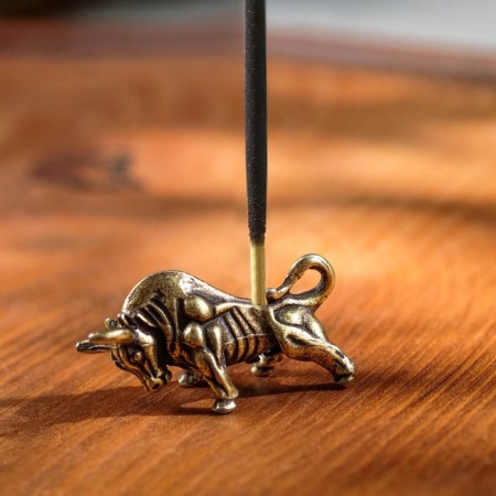 Bull stand for incense, 3.5x5 cm-1