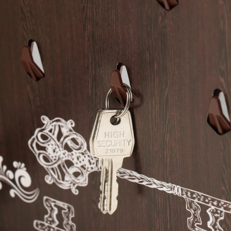 Closed keybox "Sakura" 26.5x31.5 cm nut-3