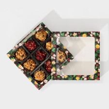 Box for 9 sweets with cells 